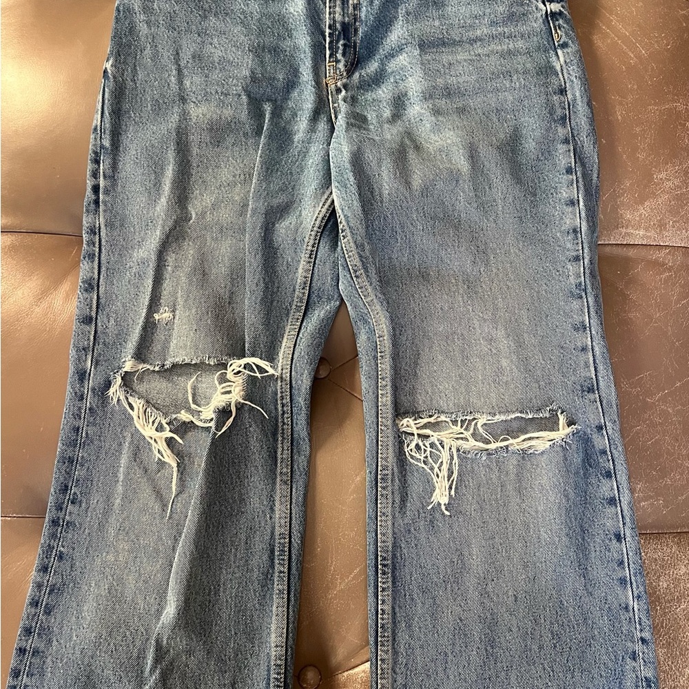 Zara Women's Relaxed Blue Distressed Jeans